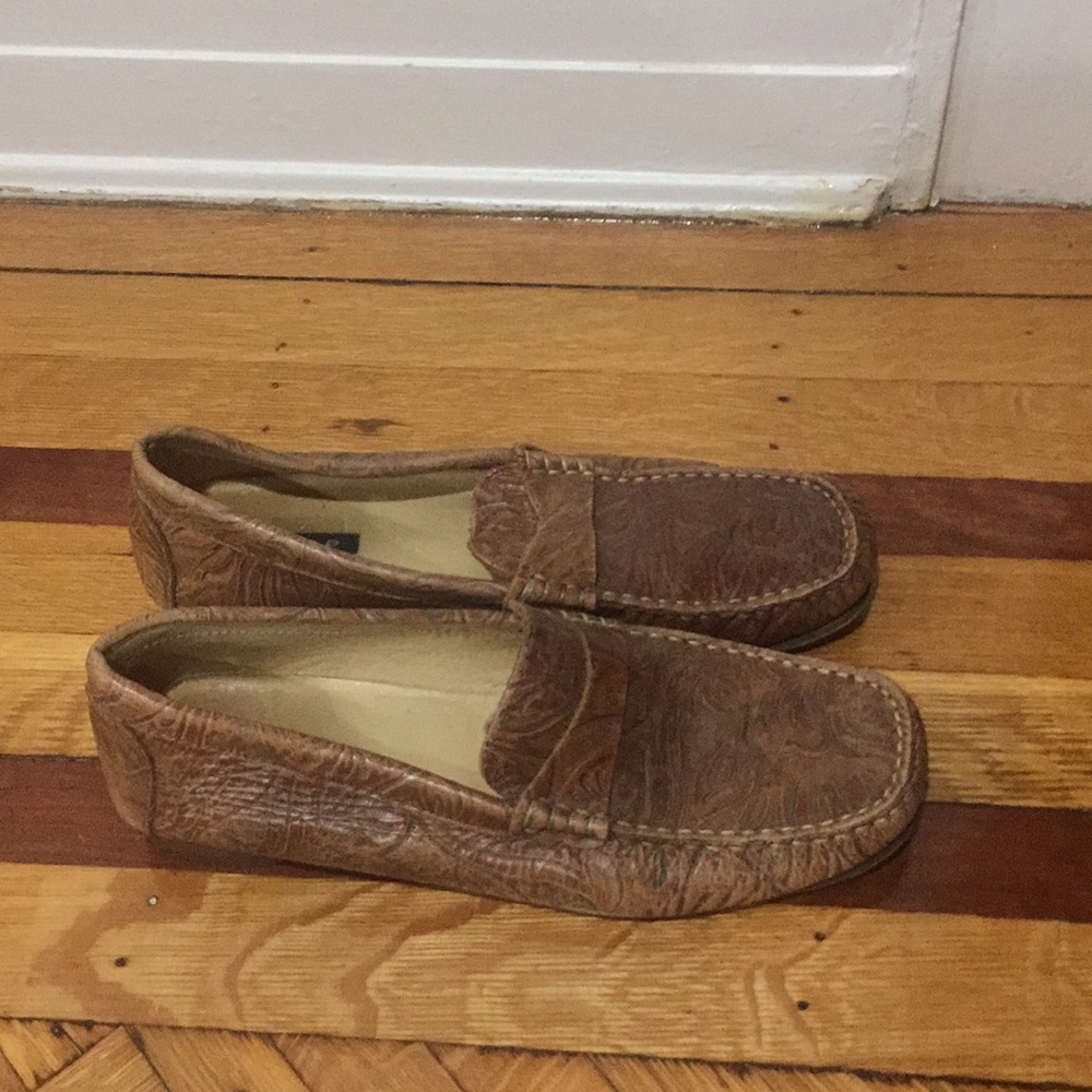 Hype brand Embossed Leather Loafers